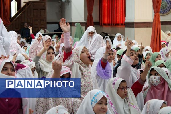 آیین جشن تکلیف دانش‌آموزان دختر شهرستان پردیس در فضایی معنوی و باشکوه