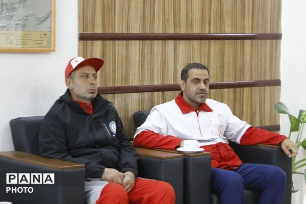 دیدار رئیس و کارکنان جمعیت هلال‌احمر شهرستان فیروزکوه با فرماندار