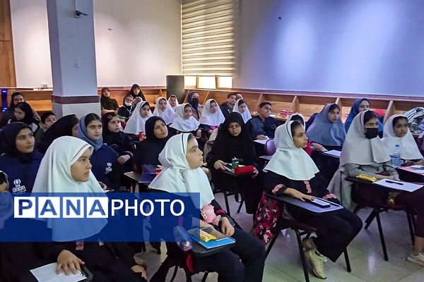 جلسه توانمند سازی دانش آموزان خبرنگاران پانا شهرستان قدس