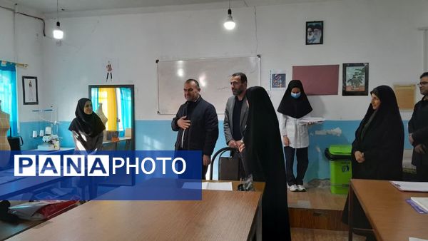 بازدید مدیرکل آموزش و پرورش استان از هنرستان فاطمه‌الزهرا(س) هادی‌شهر