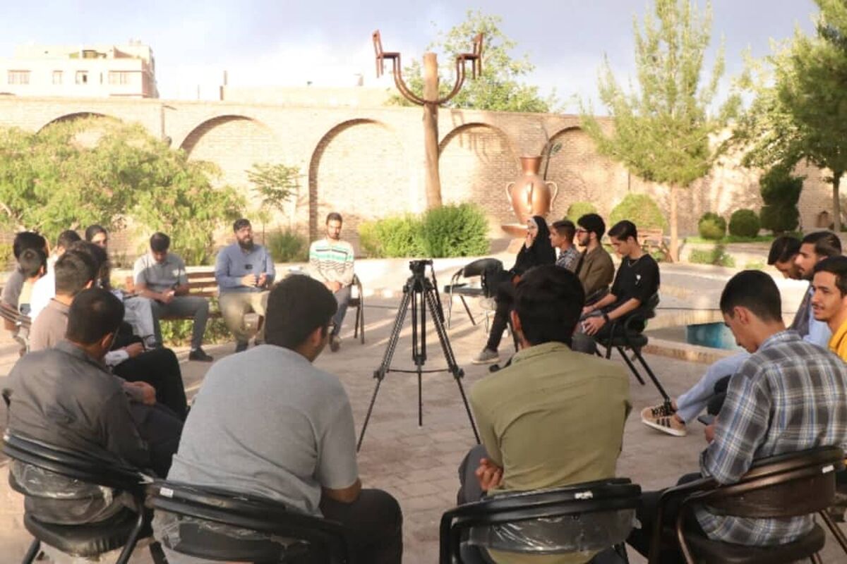 نوجوانان کرمانی با الهام از راه شهید رئیسی پای کار آمدند