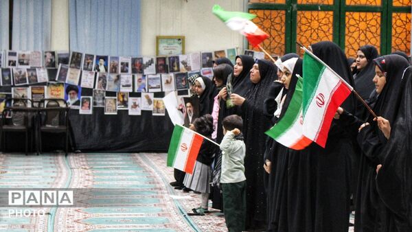 شهرستان مارگون صف بسته به خون خواهی رهبر شهید
