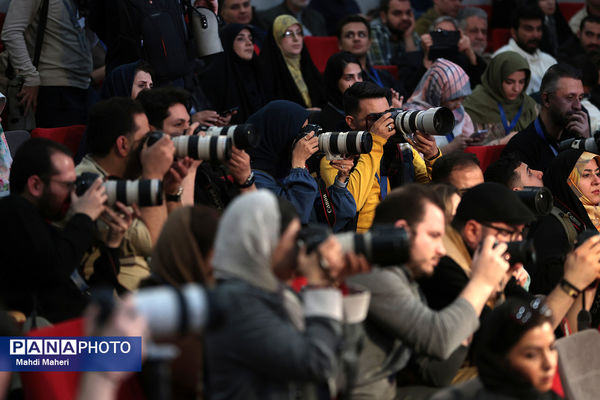 نشست نقد و بررسی فیلم «اسکورت» در چهل و چهارمین جشنواره ملی فیلم فجر