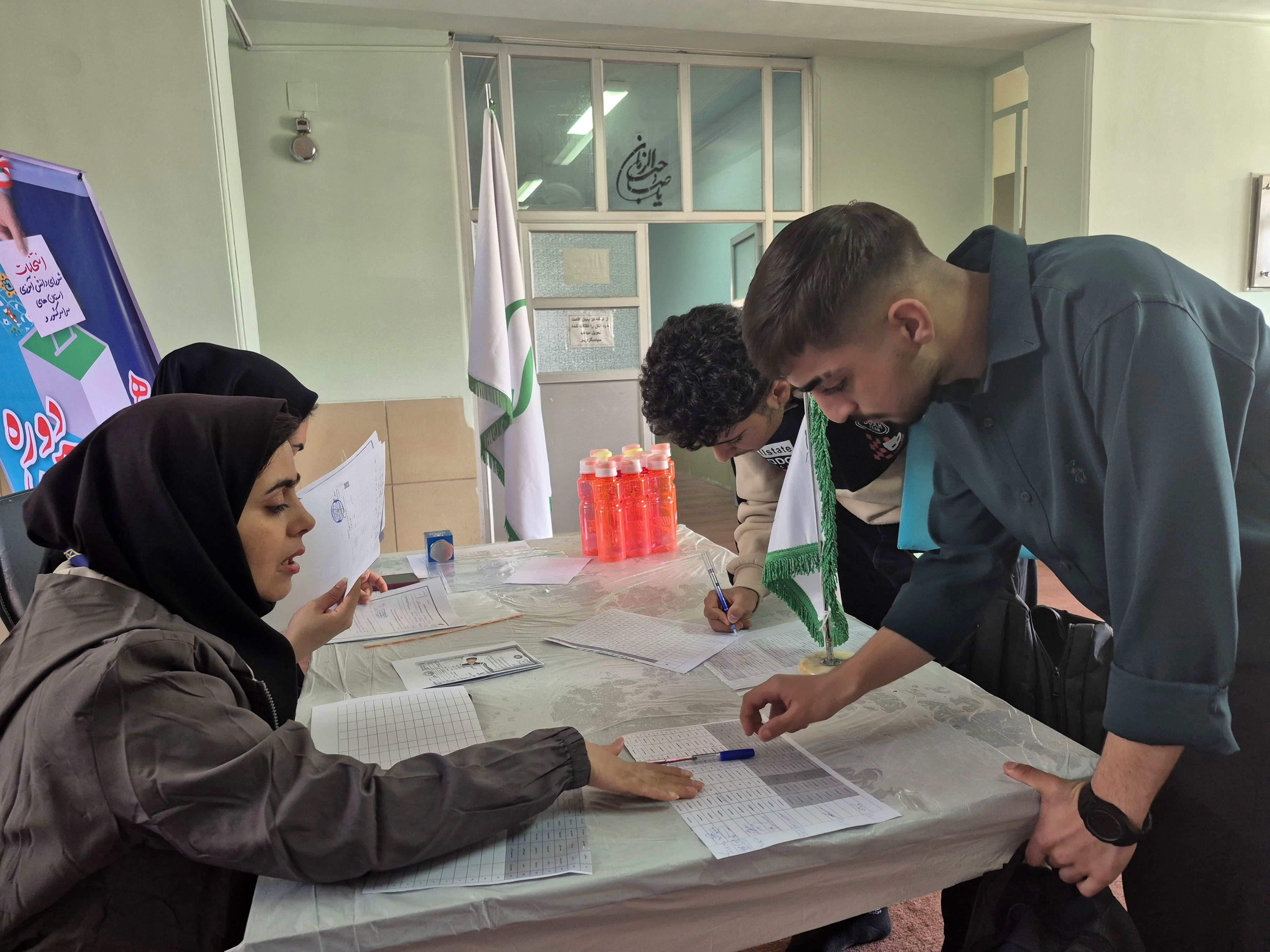 پذیرش رؤسای شورای دانش‌آموزی انتخابات استانی پسران در فارس