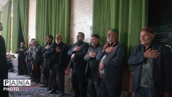 مراسم روضه خوانی وسینه زنی و عزاداری شهادت رهبر معظم انقلاب اسلامی در حسینیه شهر بار نیشابور 
