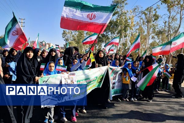 از کلاس درس تا میدان حماسه؛ تجلی عشق دانش‌آموزان رباط‌کریم به میهن