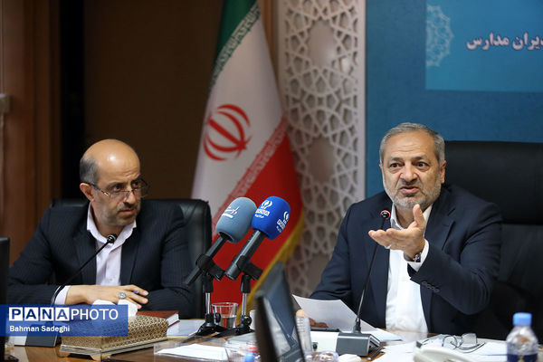 دومین جلسه هم‌اندیشی وزیر آموزش و پرورش با منتخبی از مدیران مدارس