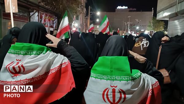 راهتان را ادامه می‌دهیم