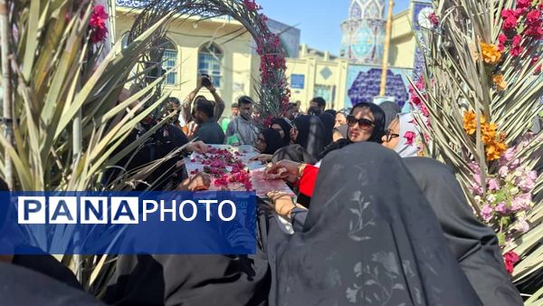 تشییع باشکوه شهید گمنام با بدرقه پرشور دانش‌آموزان