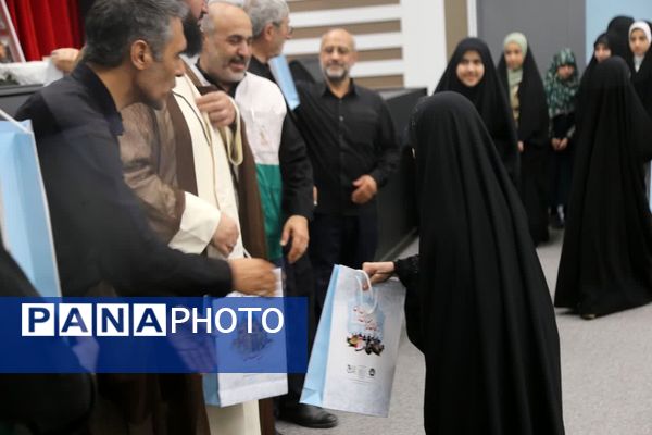 برگزاری آیین شکرانه خدمت کانون‌های خدمت رضوی استان زنجان