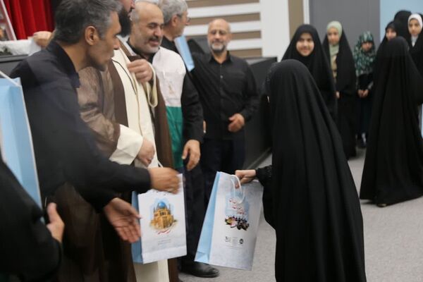 برگزاری آیین شکرانه خدمت کانون‌های خدمت رضوی استان زنجان