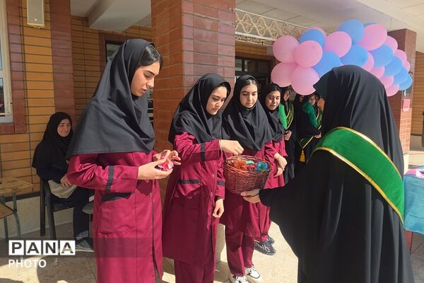 افتتاحیه طرح مصباح‌الهدی در هنرستان کبری زرگران ملارد 
