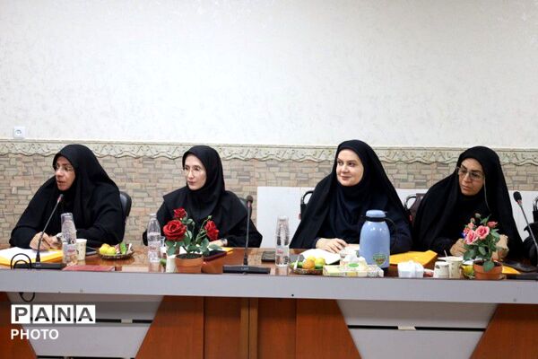 جلسه هماهنگی امتحانات نهایی در قرچک 