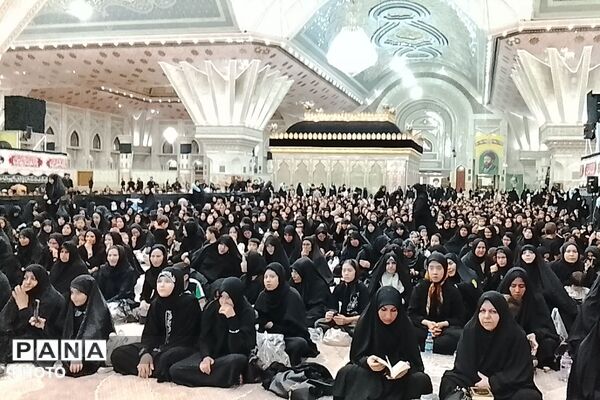 حضور خانواده های معظم شهدای چهاردانگه در حرم مطهر امام خمینی (ره)