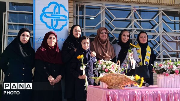 جشن ولادت سراسر سعادت حضرت زینب(س)در دبیرستان مهر نیشابور