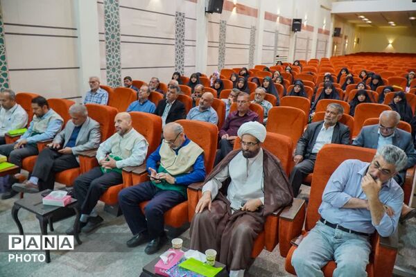 پنجمین همایش پاسداشت خادمیاران قرآنی فارس در حرم شاهچراغ (ع)