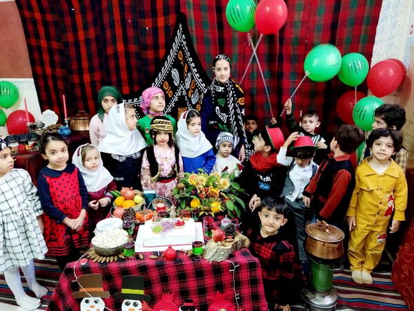 از دل کلاس تا گرمای کرسی؛ یلدای لُری در نام‌آوران