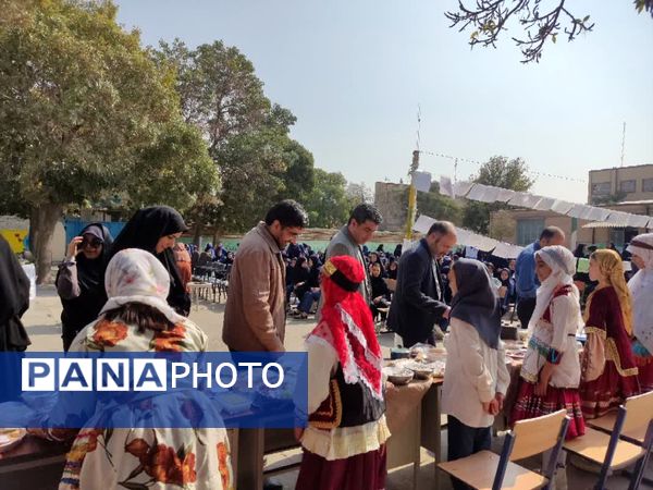 جشنواره غذا در مدرسه مدرس شهرستان چناران