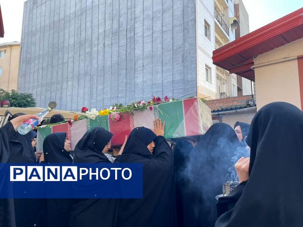 استقبال از شهید خوشنام در دبیرستان شاهد ساری 