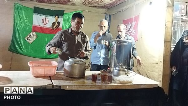 گذری بر فعالیت موکب سرداران مقاومت  در دویست و دومین شب از اجتماعات مردمی بلوار فضل نیشابور 