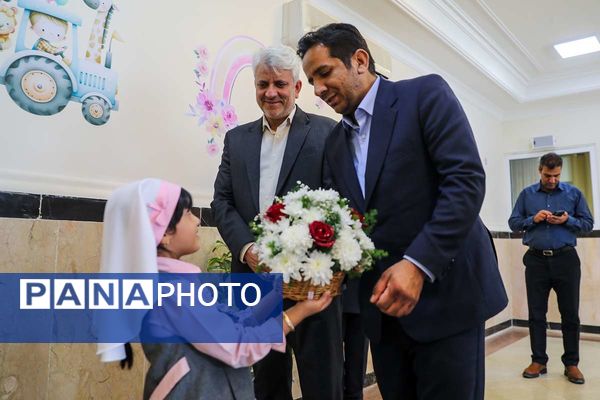 بازدید مدیرکل آموزش‌وپرورش کرمان از مجتمع آموزشی «اندیشه هوشمند ارگ»