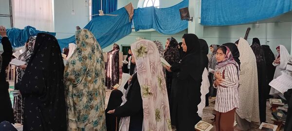 تلاوت دعای ام داوود توسط معتکفین روستای نقاب خلیل آباد