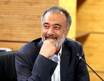 مسئله اقامه نماز مسئله اول نظام و مقام معظم رهبری است