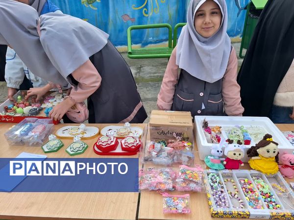 بازارچه دانش‌آموزی آزادشهر