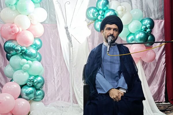  جشن «گل‌های زهرایی» در حسینیه شهدا با حضور دانش‌آموزان دبستان شهید طهرانی‌مقدم