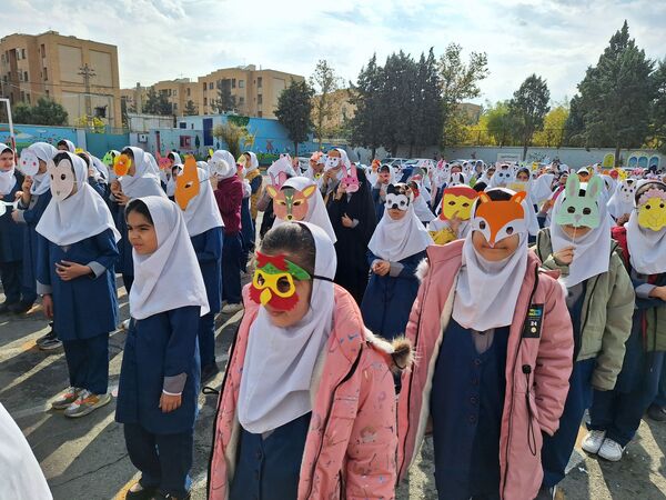 افتتاح کافه کتاب در دبستان کوثر۲ ملارد