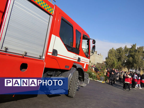 برگزاری مانور زلزله در هنرستان محمودیه شهرستان بجنورد 