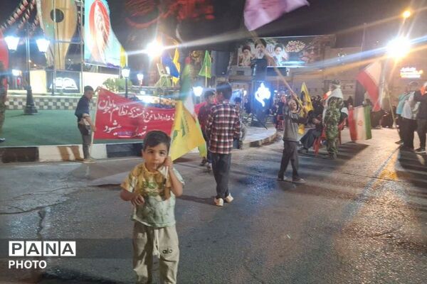 اجتماع شبانه مردم فیروزکوه؛ تجلی همبستگی مسئولان و مردم انقلابی