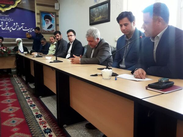 مراسم تودیع و معارفه مدیریت اداره آموزش و پرورش شهرستان شازند