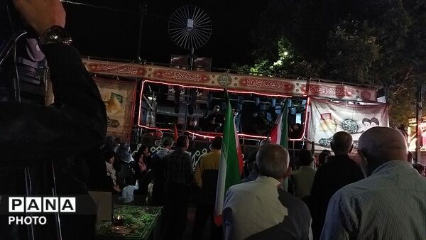 صد و شصت و دو شب، با یک روایت؛ شب‌هایی که از دلِ شهر می‌گذرند و به دل می‌نشینند