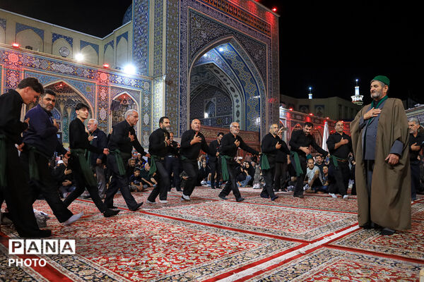 عزاداری سنتی شب هفتم محرم در «حسینیه حرم»