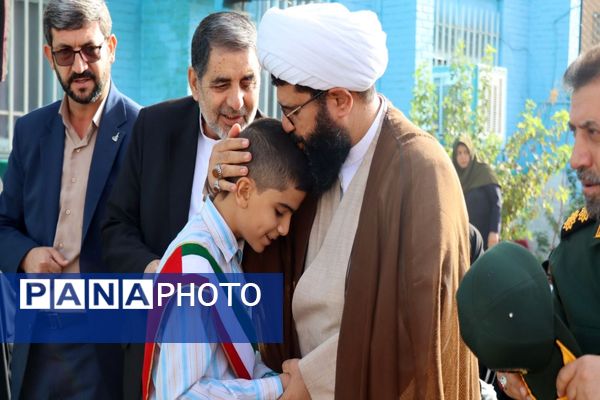 صبح مهر با کیف‌های رنگی و رؤیاهای روشن؛ مدرسه دوباره جان گرفت