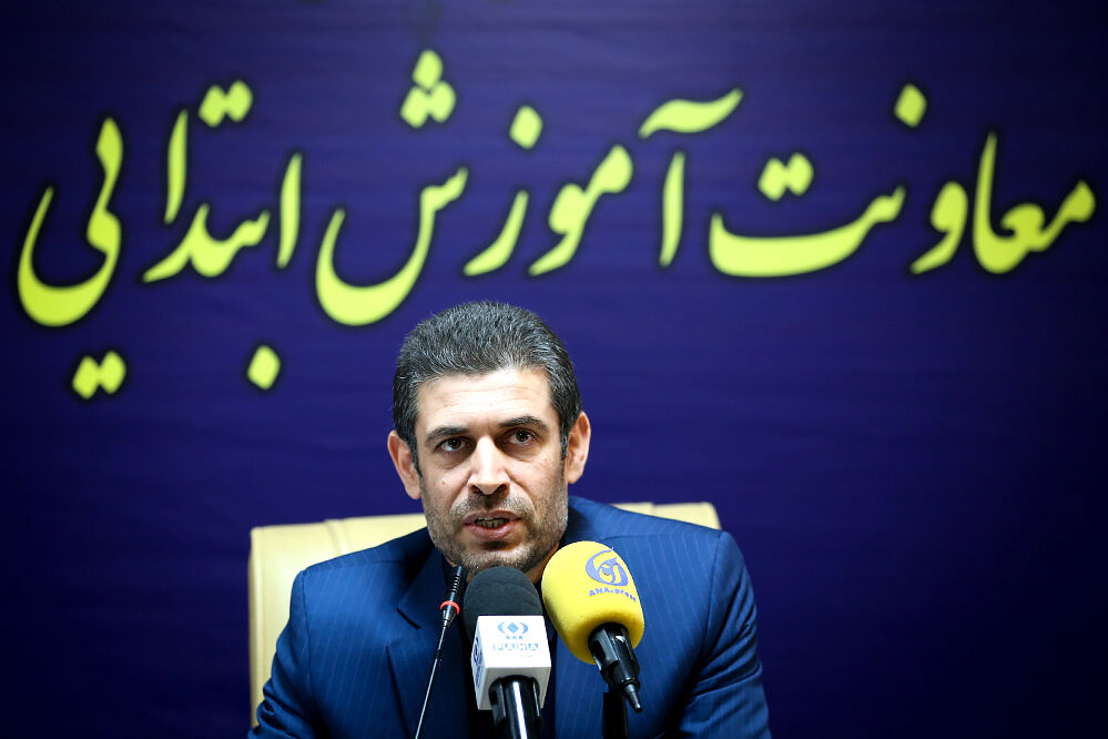 تخصیص ۲ هزار سهمیه به دانش‌‌آموزان عشایر در اولین کنکور اختصاصی تربیت معلم/ جزئیات اجرای طرح شهید محمودوند درباره بازماندگان از تحصیل/ اعلام نتایج اولیه آزمون آموزگاری در دهه دوم فروردین