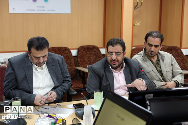 جلسه هماهنگی و هم افزایی بین دبیرخانه کمیسیون تخصصی توسعه آموزش عمومی قرآن کشور و معاونت آموزش متوسطه