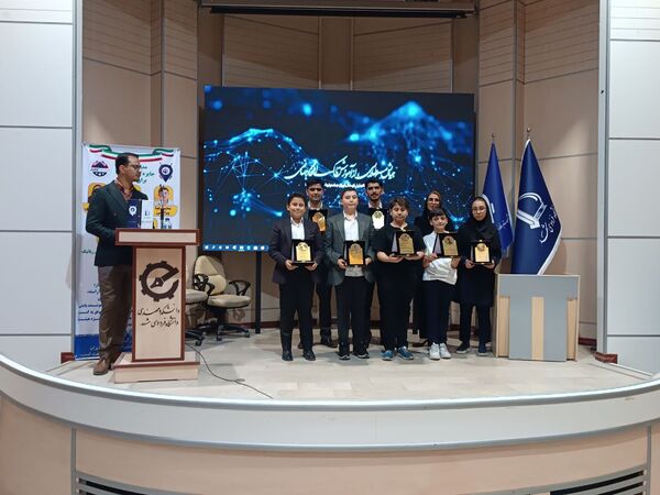همایش «مسیر طلایی» برای ترسیم افق جهانی دانش‌آموزان در مشهد