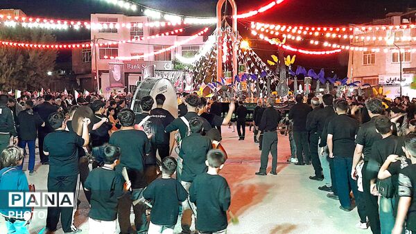 مراسم عزاداری شب های دهه اول محرم در شهرستان درگزین با حضور هیئت عزاداران 