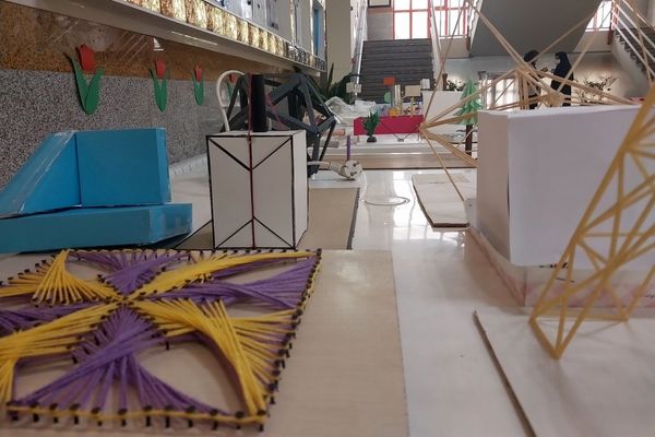برپایی نمایشگاه ریاضی در دبیرستان آرمینه مصلی‌نژاد