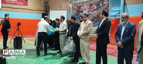 اعزام کاروان تجهیزات ورزشی و بهداشتی «مهر با نشاط» به مدارس قم