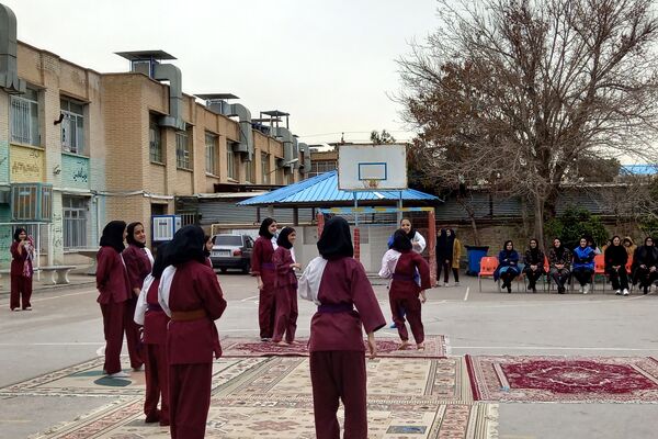المپیاد ورزشی درون مدرسه‌ای در دبیرستان شاهد فیض ناحیه ۳ شیراز