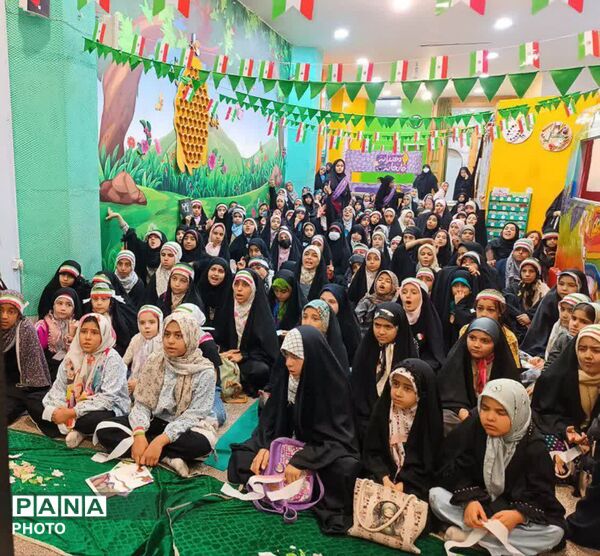 مراسم سالگرد شهید رئیسی در هیات دخترانه «زیر گنبد طلا»