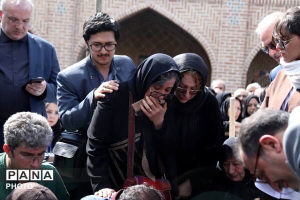 مراسم تشییع پیکر معلم و شاعر نامدار «باریشماز»