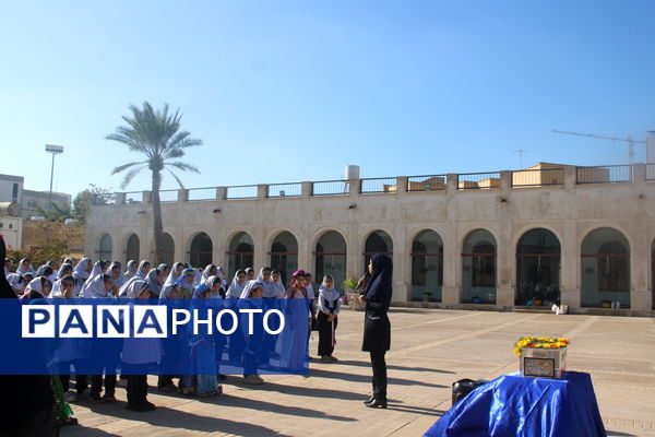 بازارچه حمایت از کسب کار دانش‌آموزان دبستان کیهان بوشهر 