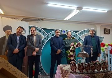 جشن پیروزی انقلاب اسلامی در مدارس غیردولتی استان اصفهان