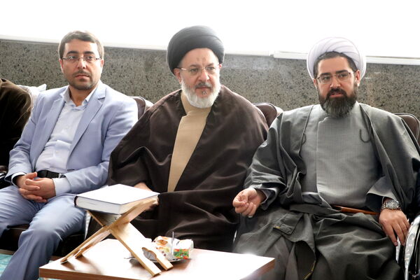 محفل انس با قرآن در مدرسه میثاق مکتب‌الصادق (ع) 