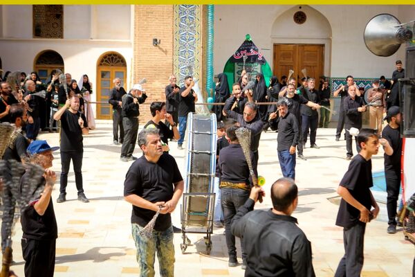 مراسم عاشورای حسینی در مشهد اردهال کاشان