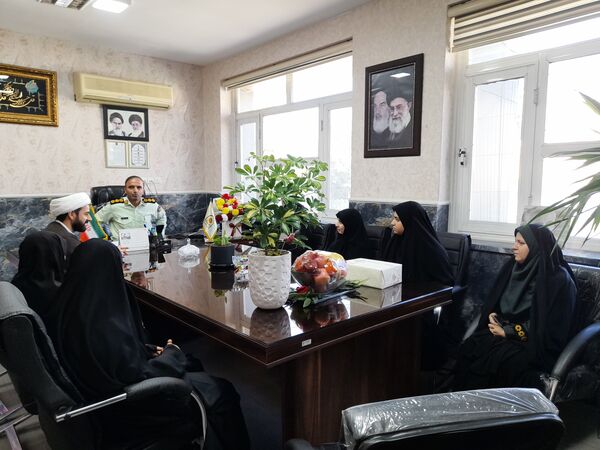 دیدار کادر مدرسه شاهد ارض اقدس با پرسنل نیروی انتظامی